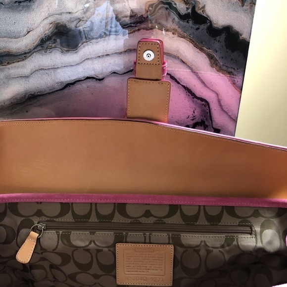 New Coach Rose Suede Shoulder Bag - Picture 2 of 4